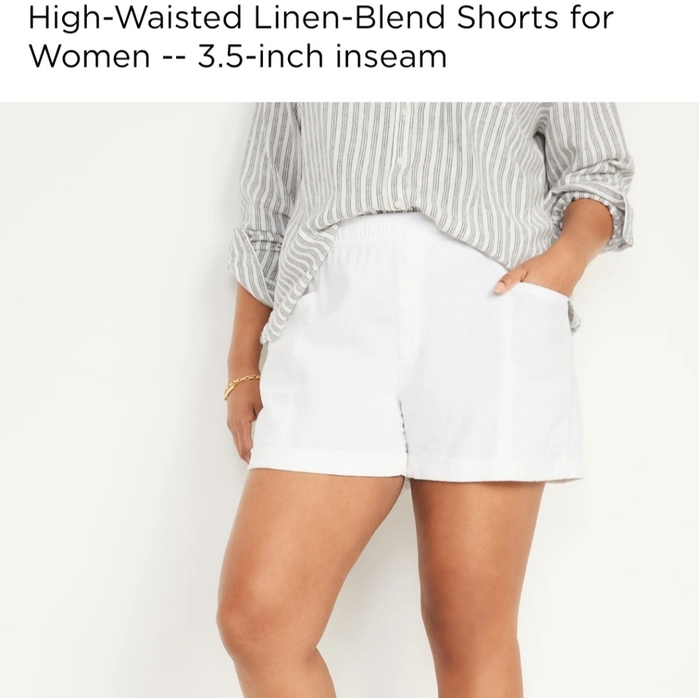 Old Navy High Waisted White Linen blend shorts. 3.5 inch inseam Size XL